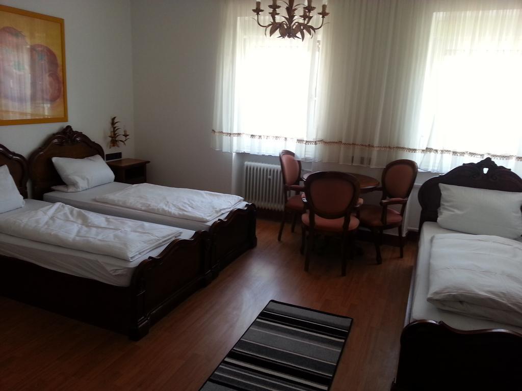 פירמאסנס Hotel Dorfschenke מראה חיצוני תמונה